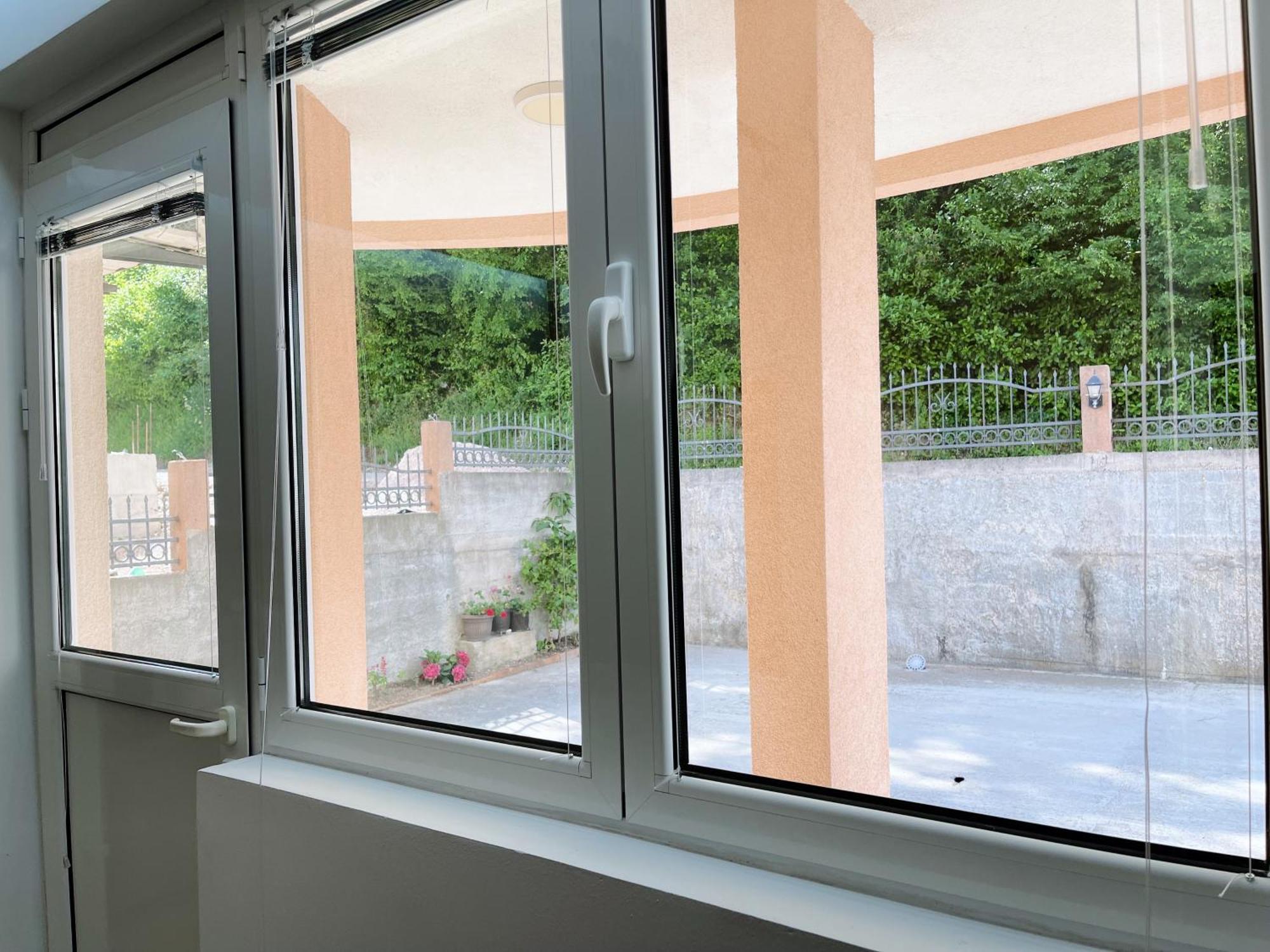 Guest House Koliqi - Hotel & Apartments 울친 외부 사진